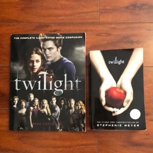 Twilight Paper Back Book & Movie Companion Book